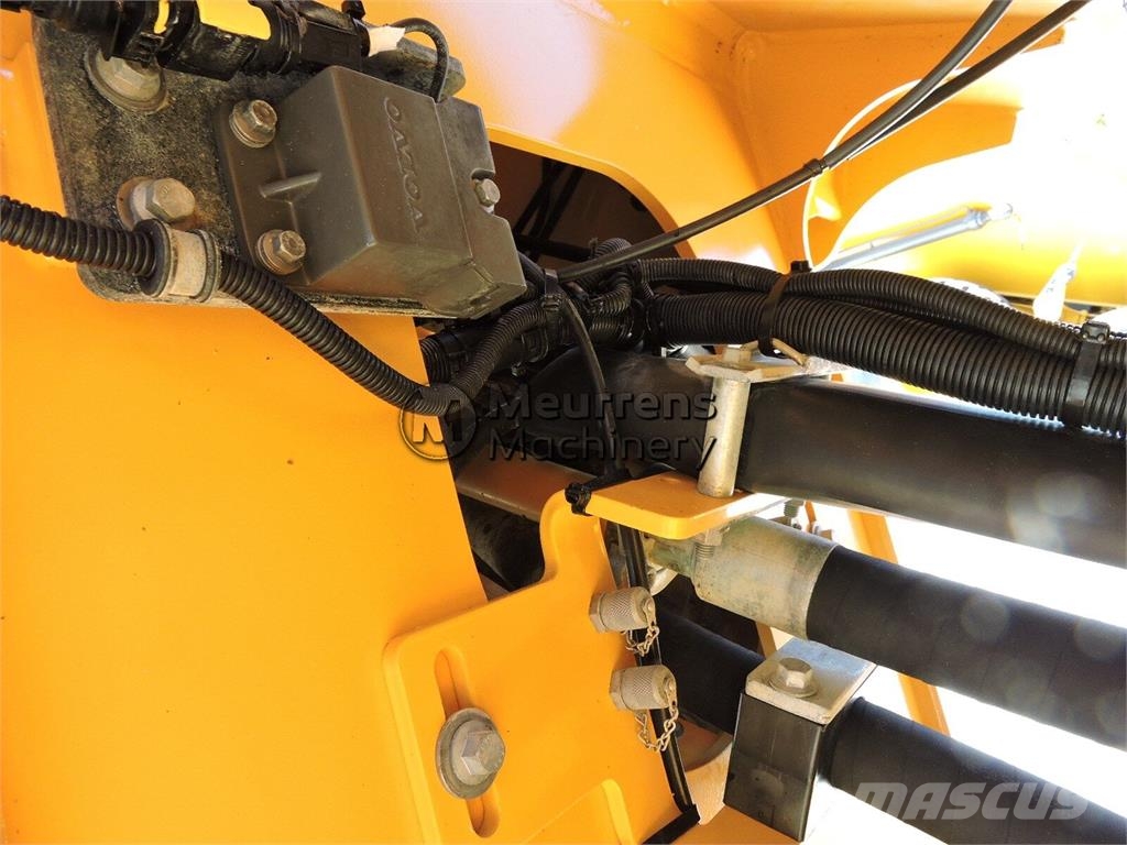 Volvo L150H لوادر بعجل