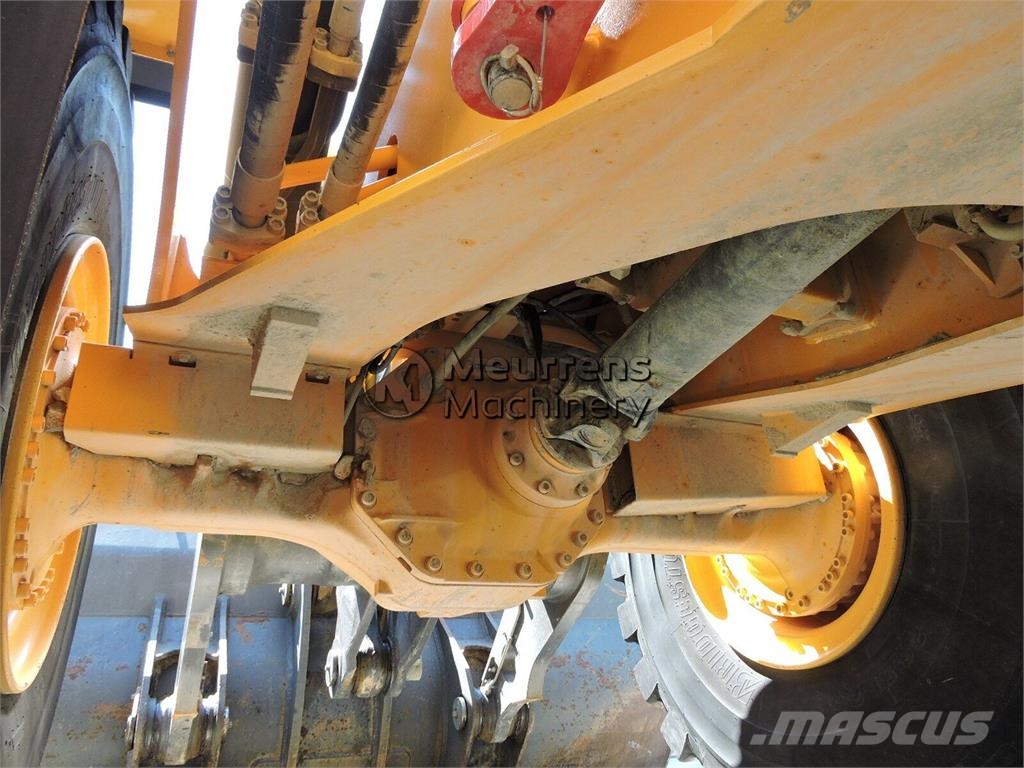 Volvo L150H لوادر بعجل