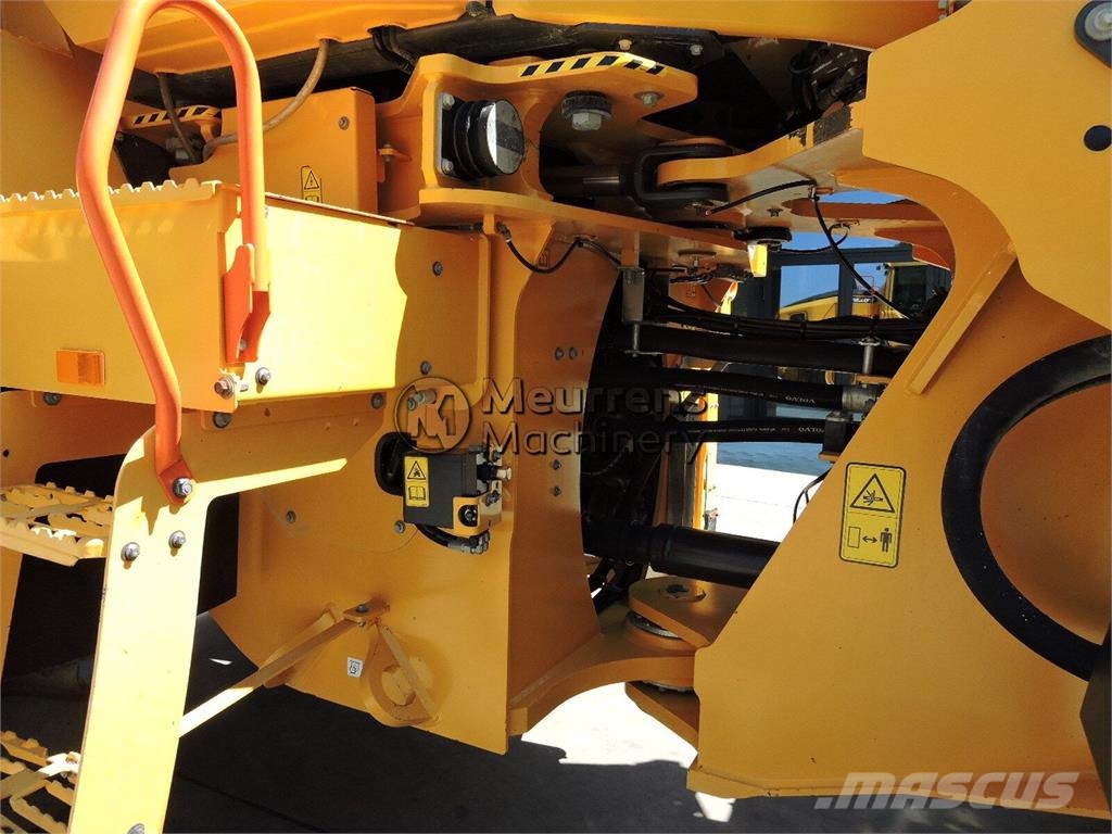 Volvo L150H لوادر بعجل