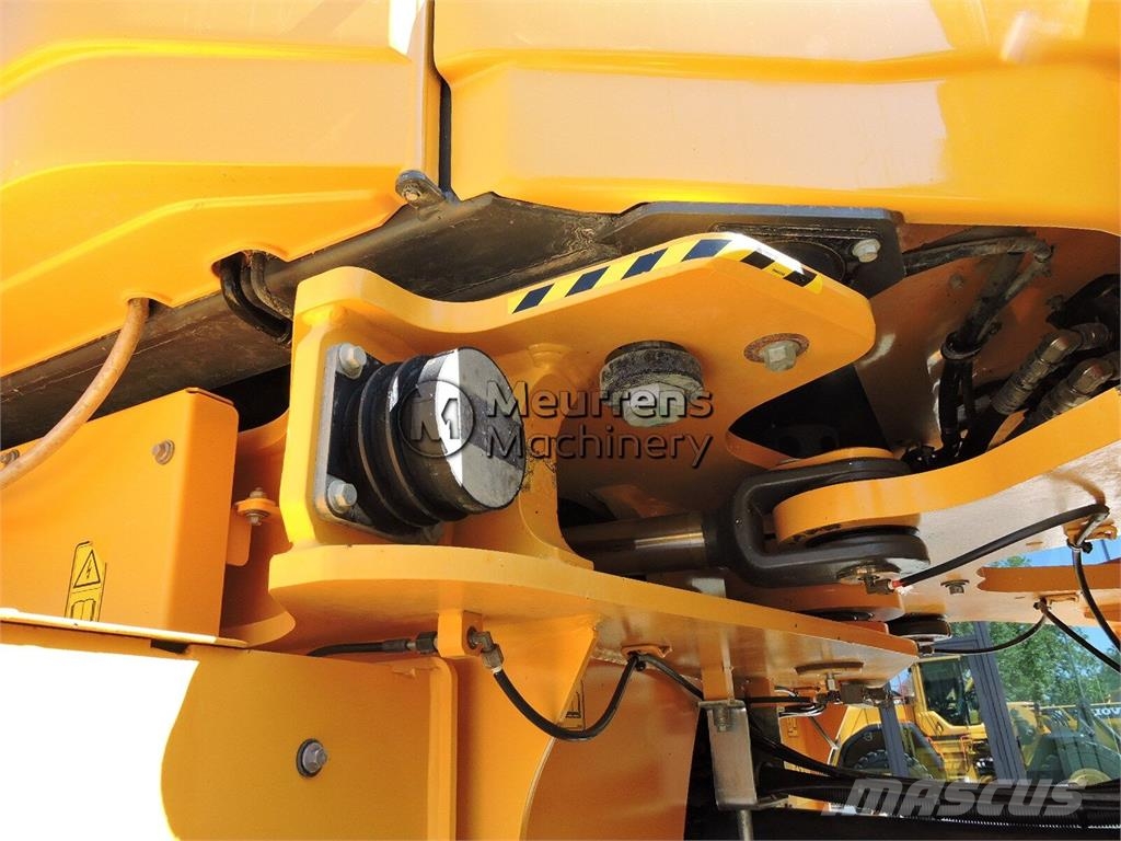 Volvo L150H لوادر بعجل