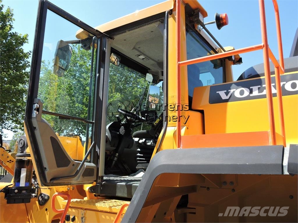 Volvo L150H لوادر بعجل