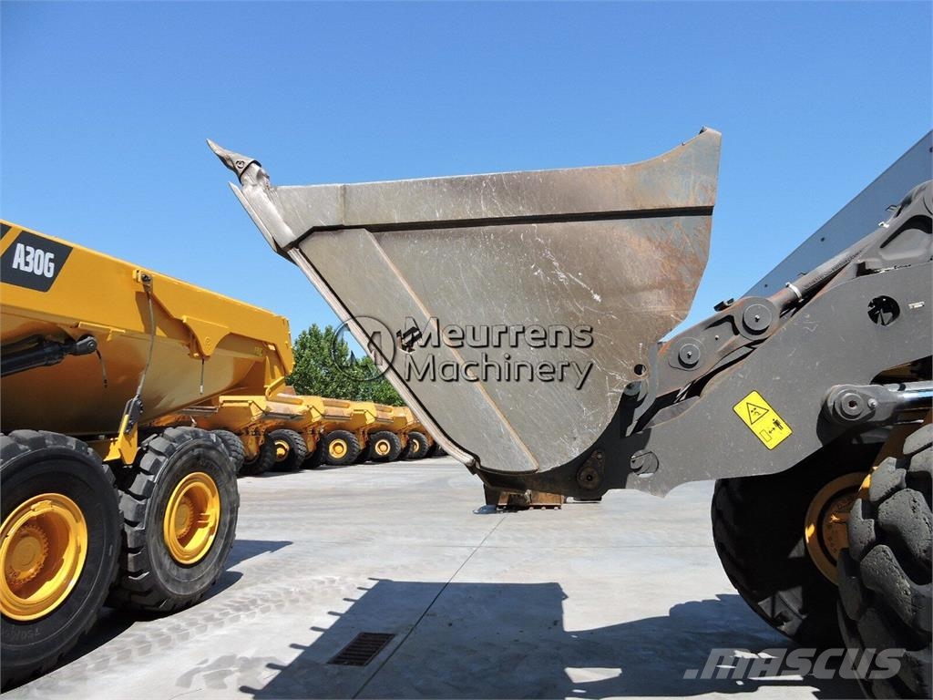 Volvo L150H لوادر بعجل