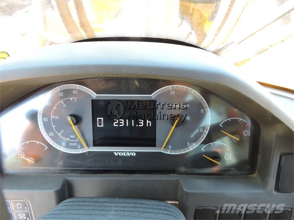 Volvo L150H لوادر بعجل