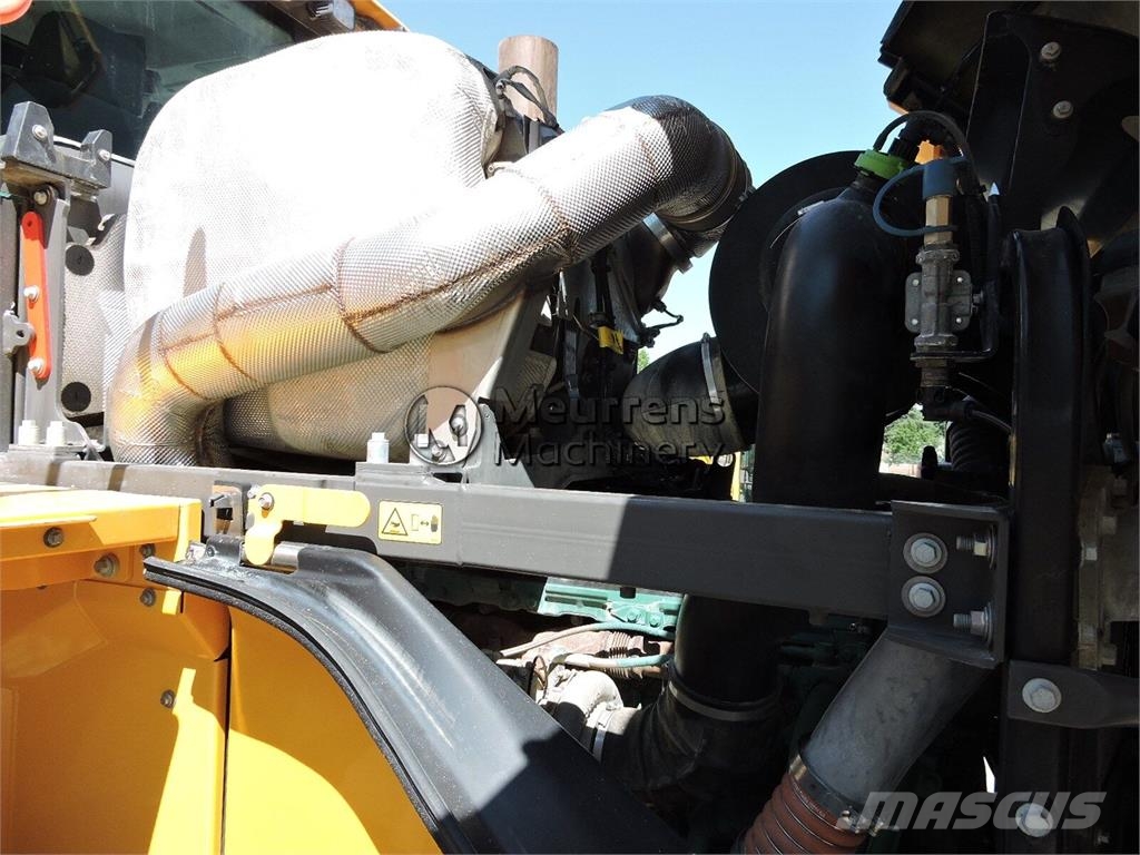 Volvo L150H لوادر بعجل