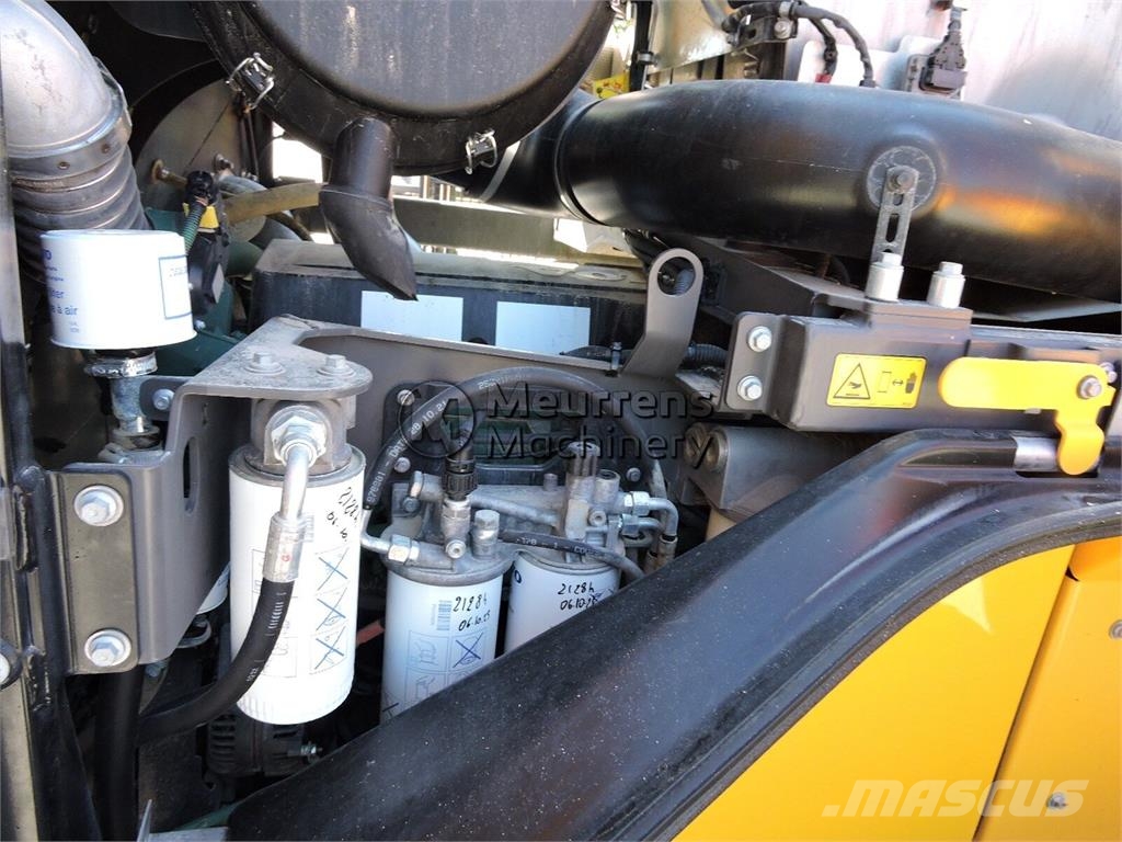 Volvo L150H لوادر بعجل