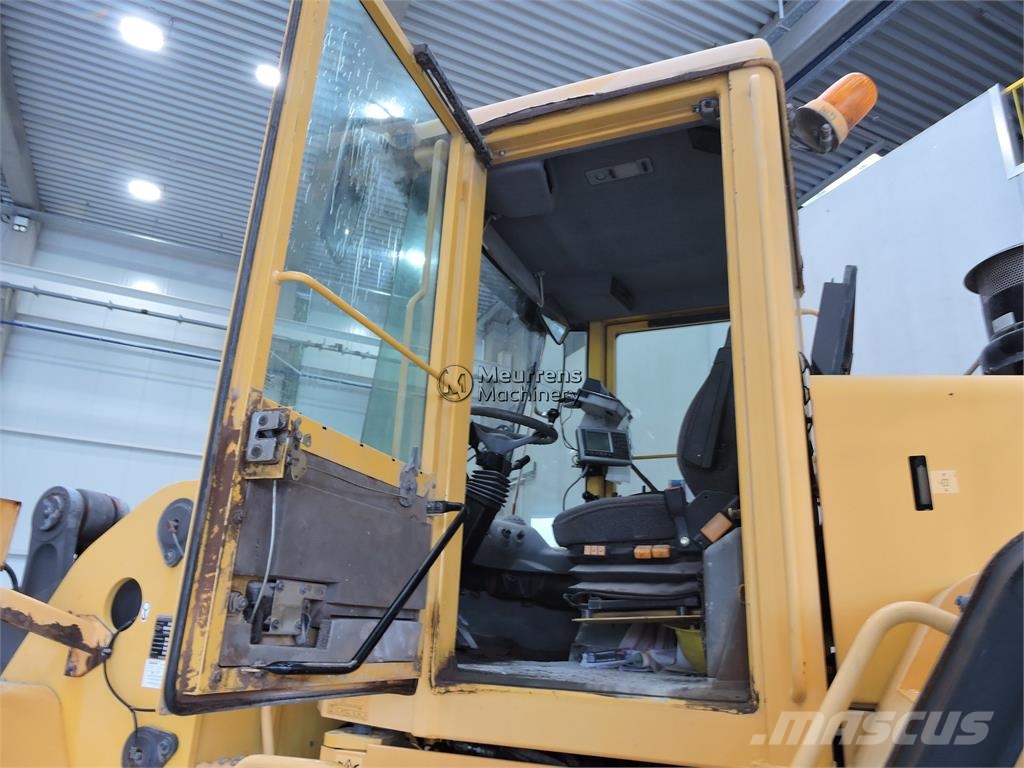 Volvo L180E Belgium Machine Iekrāvēji uz riteņiem