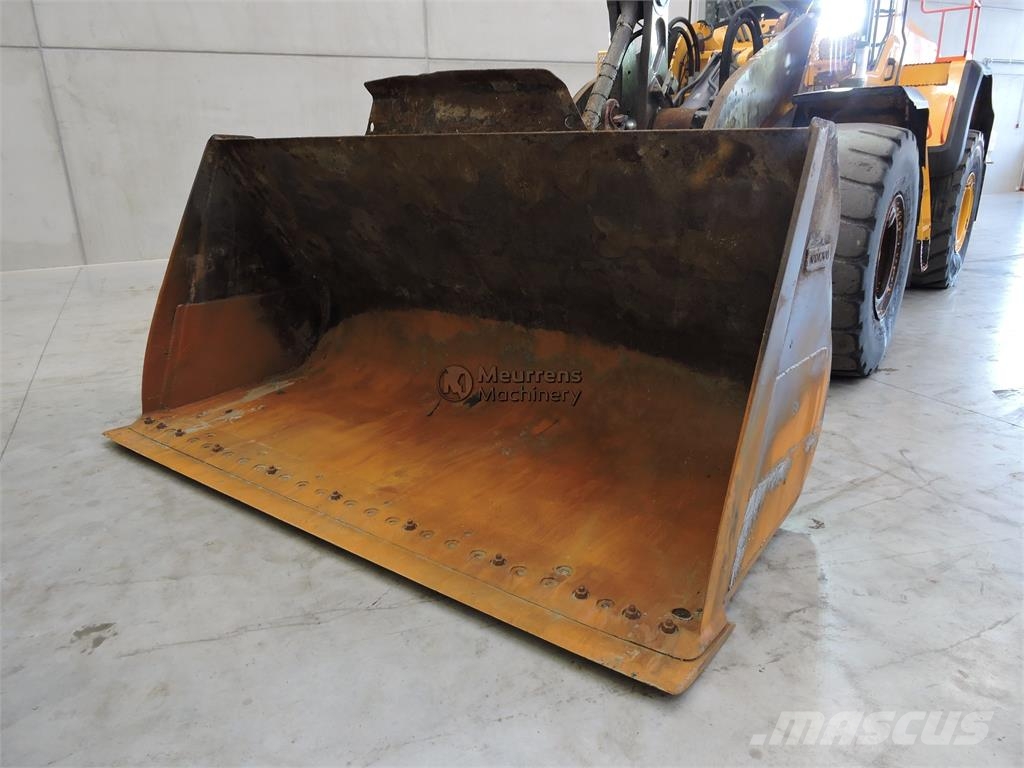 Volvo L180H CDC Kolesni nakladalci