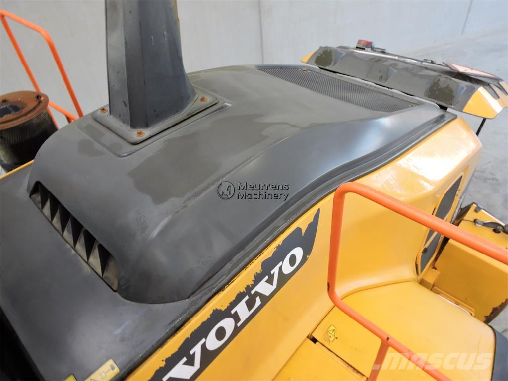 Volvo L180H CDC Kolesni nakladalci