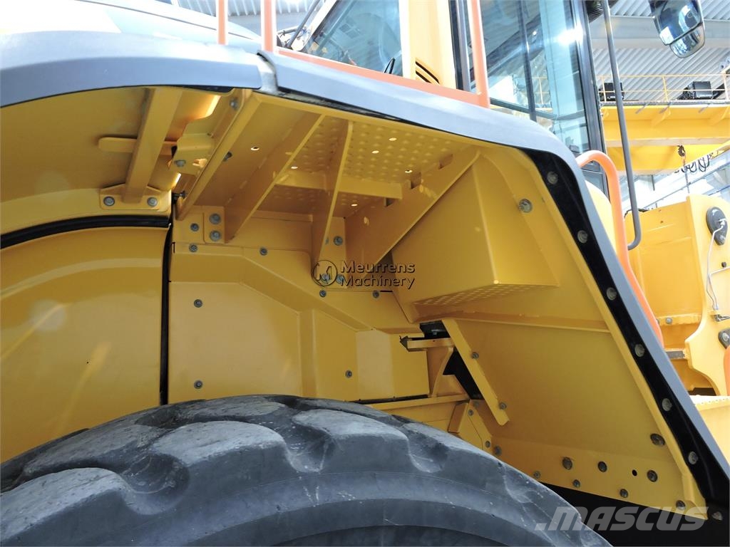 Volvo L180H New Bucket Wheel loaders