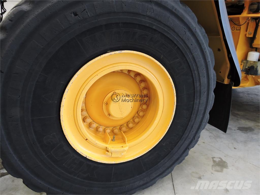 Volvo L180H New Bucket Wheel loaders