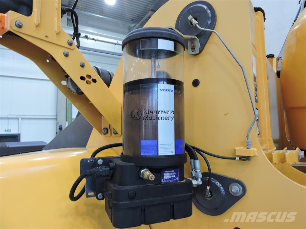 Volvo L180H New Bucket Wheel loaders
