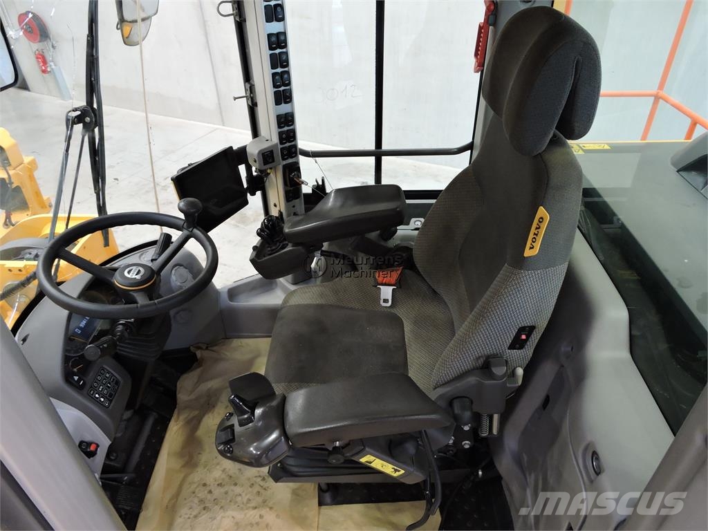 Volvo L180H New Bucket Wheel loaders