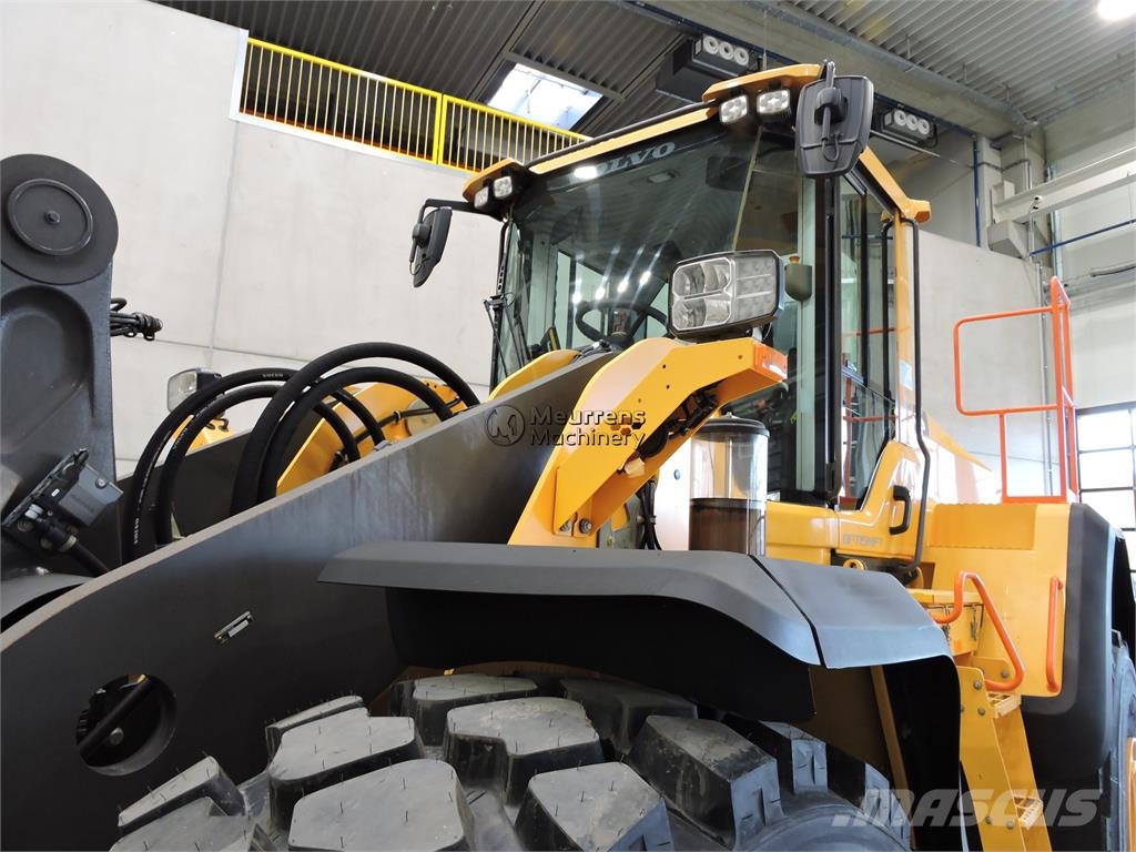 Volvo L180H New Tyre+Bucket Wheel loaders