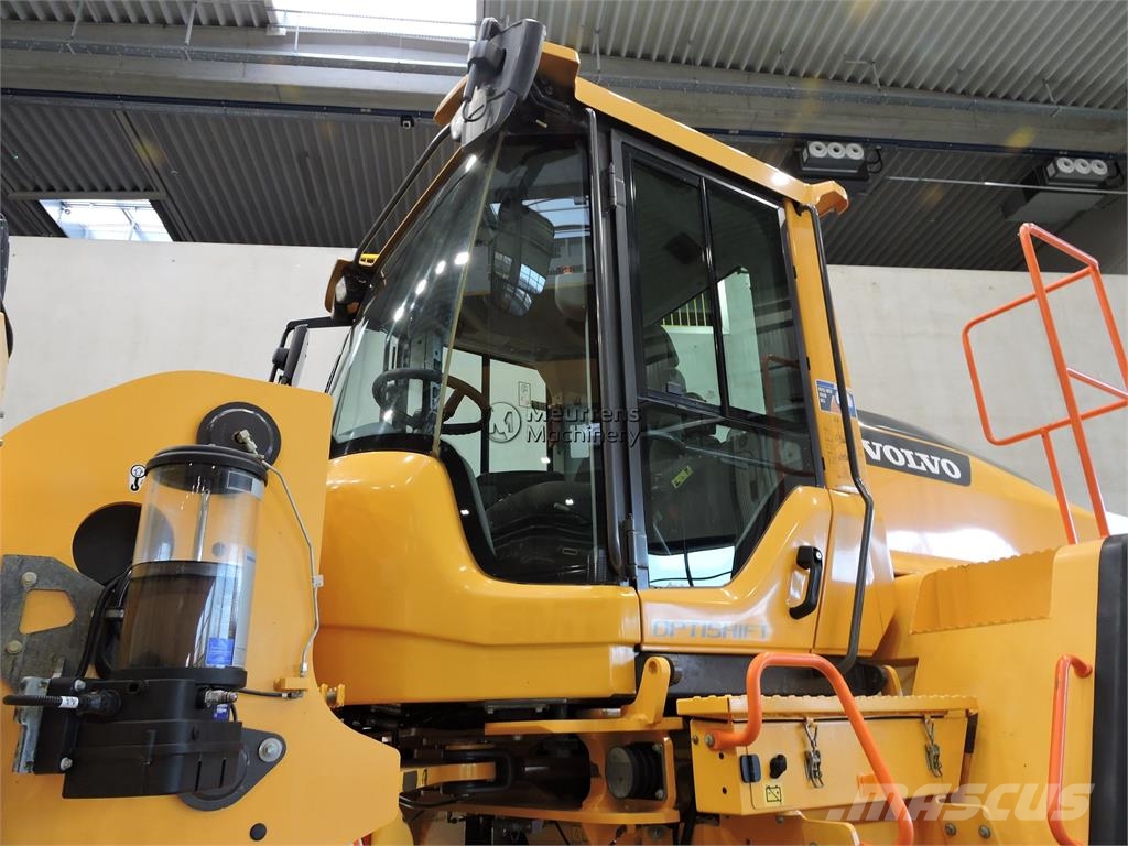 Volvo L180H New Tyre+Bucket Wheel loaders