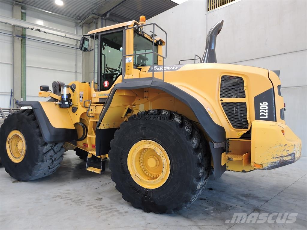Volvo L220G Rataslaadurid