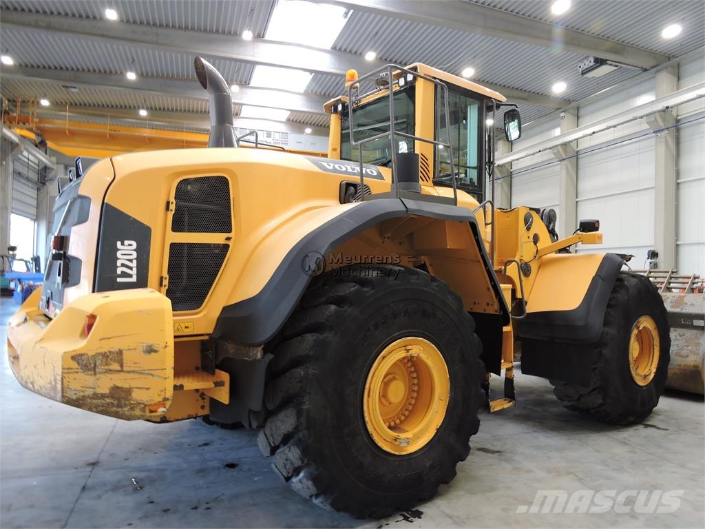 Volvo L220G Rataslaadurid