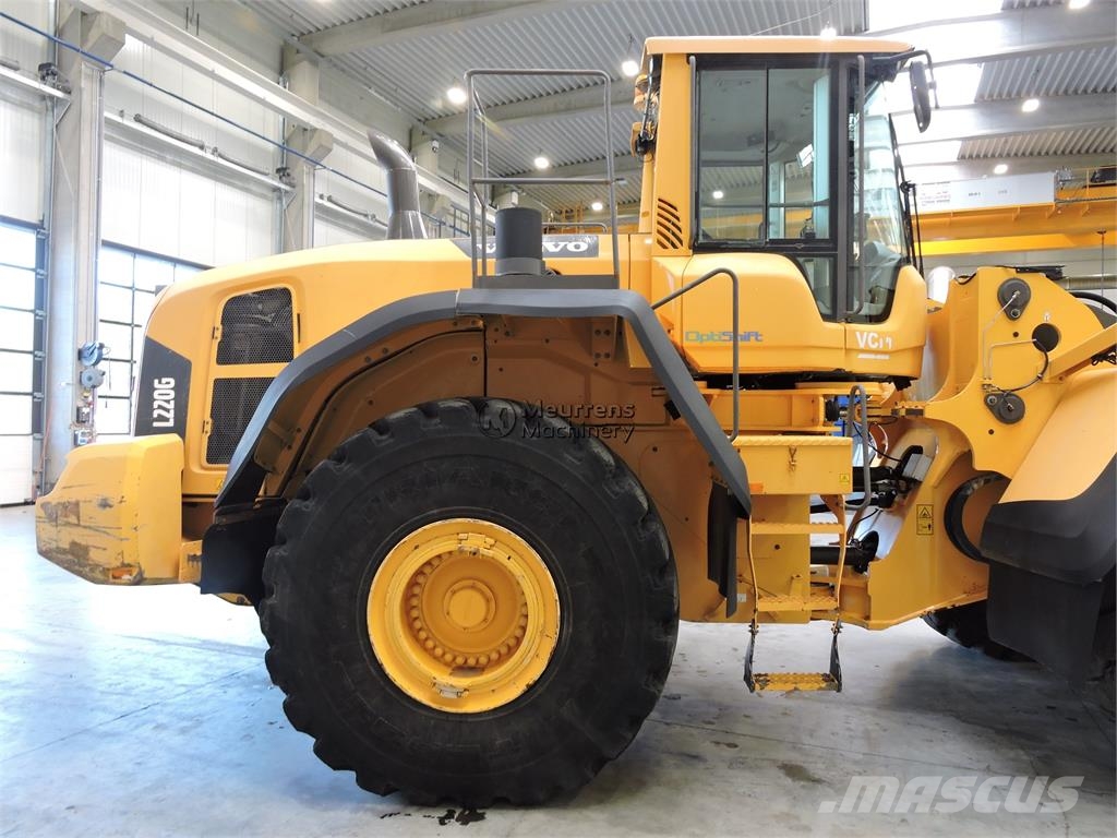 Volvo L220G Rataslaadurid