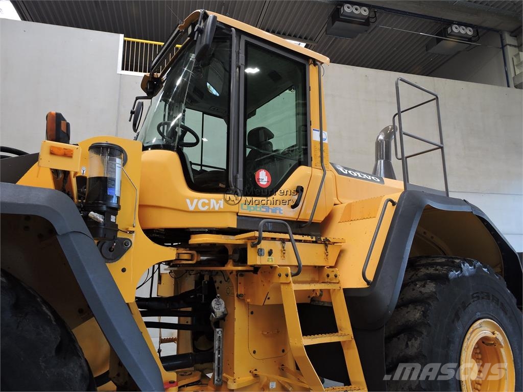 Volvo L220G Rataslaadurid