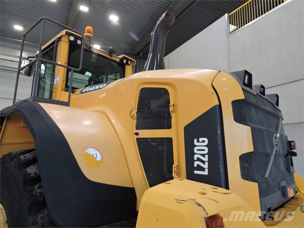 Volvo L220G Rataslaadurid