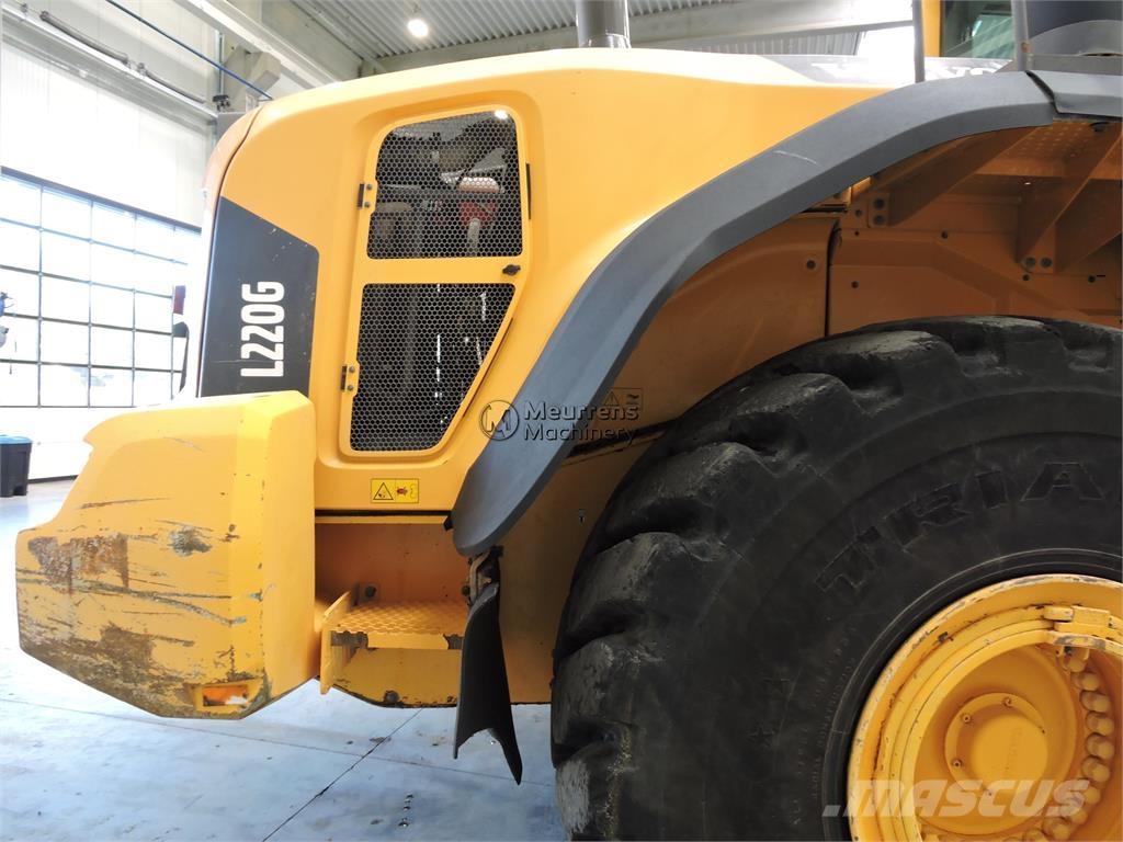 Volvo L220G Rataslaadurid