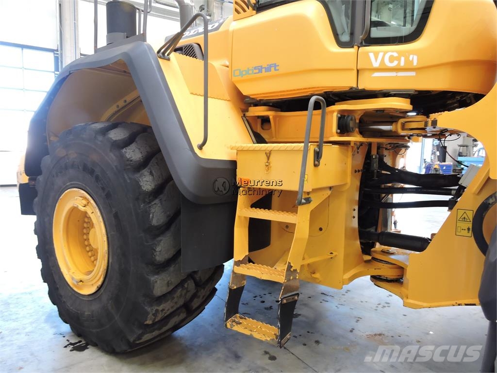 Volvo L220G Rataslaadurid