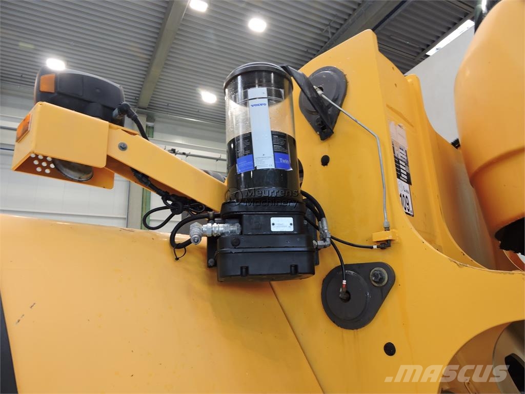 Volvo L220G Rataslaadurid
