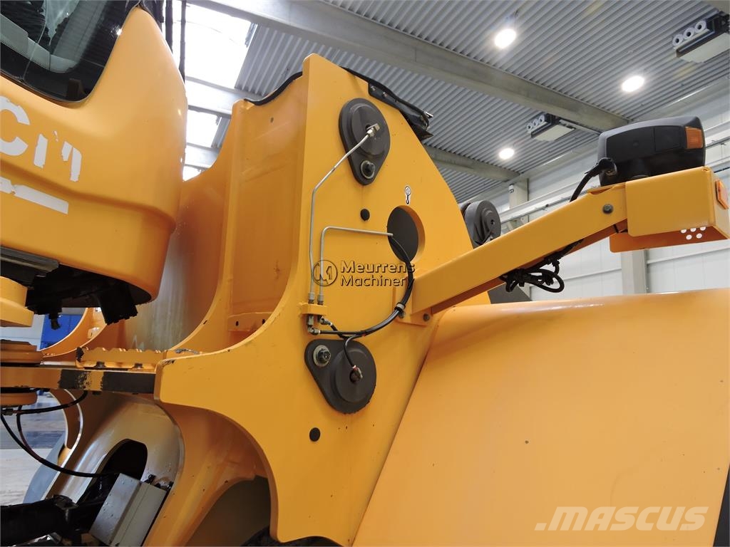 Volvo L220G Rataslaadurid