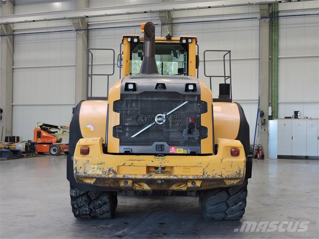 Volvo L220G Rataslaadurid