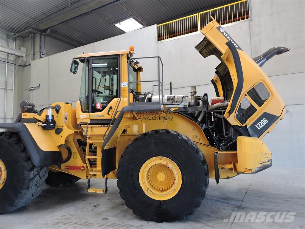 Volvo L220G Rataslaadurid