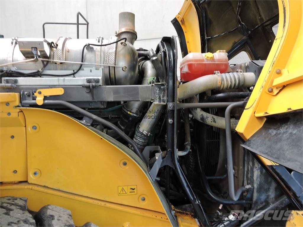 Volvo L220G Rataslaadurid