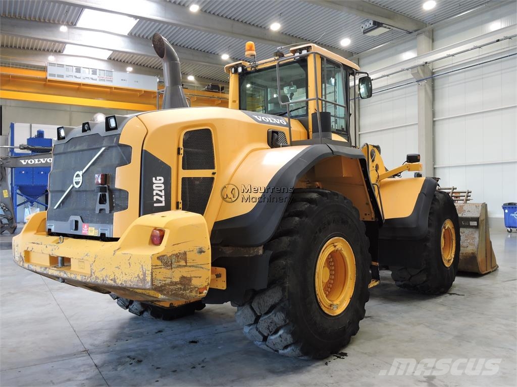 Volvo L220G Rataslaadurid