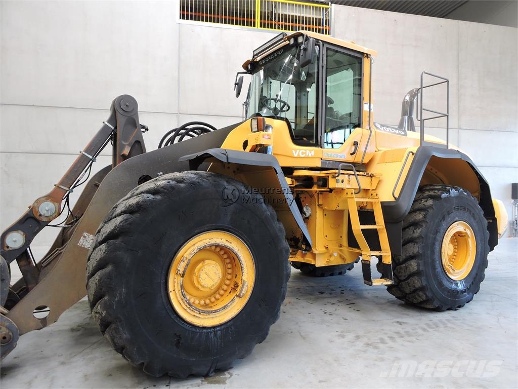 Volvo L220G Rataslaadurid