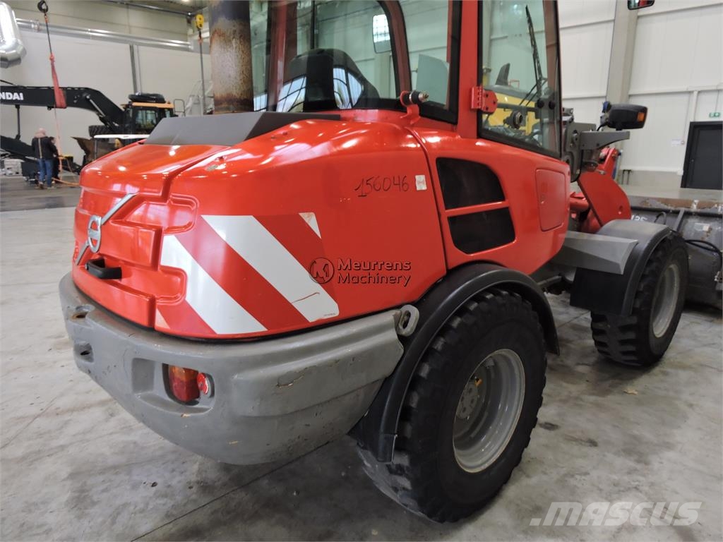 Volvo L25 F + Fork لوادر بعجل