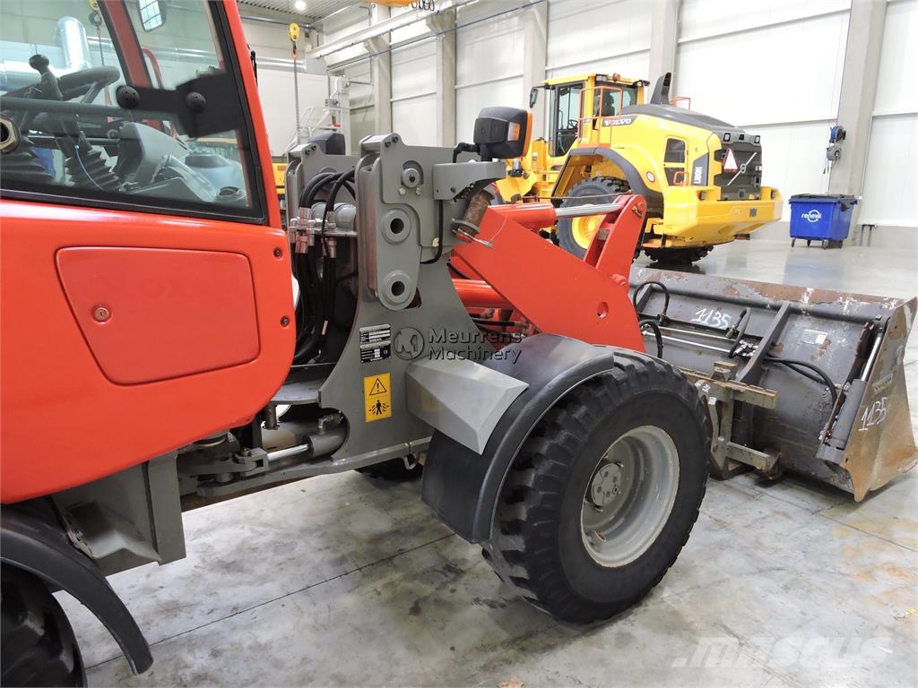 Volvo L25 F + Fork لوادر بعجل