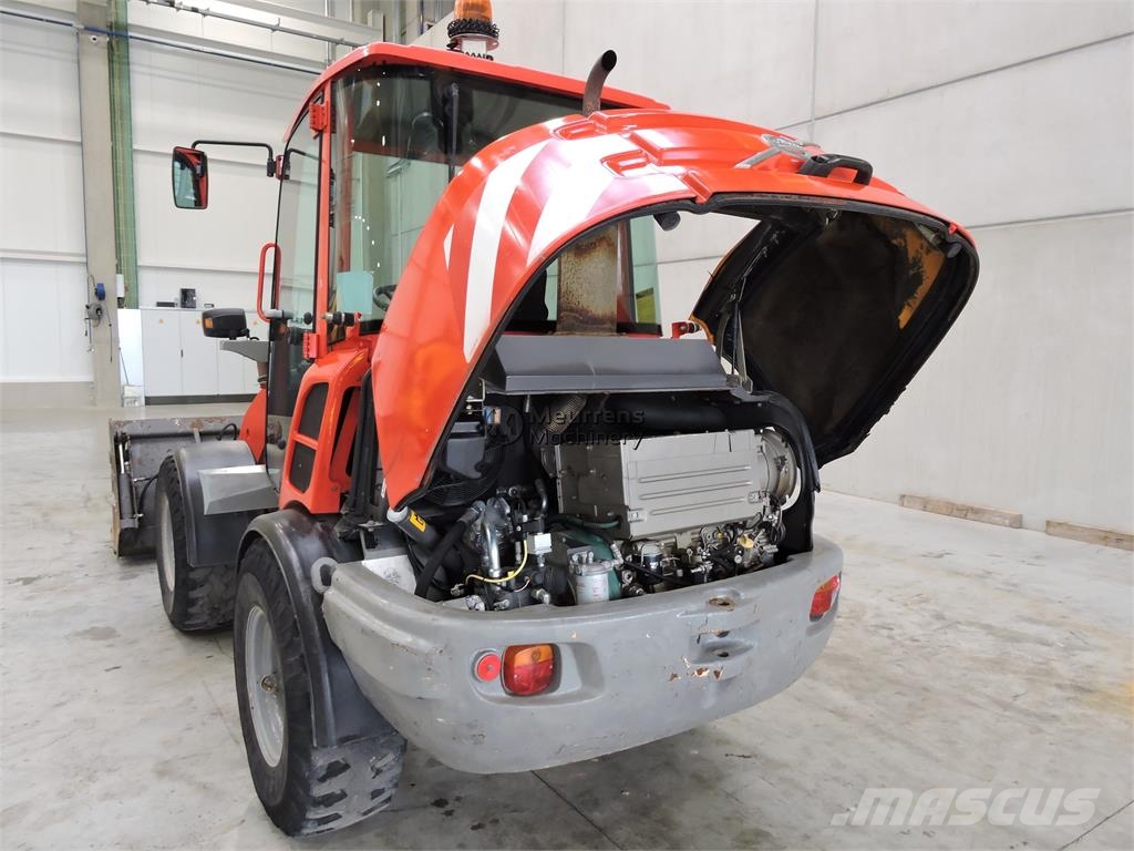 Volvo L25 F + Fork لوادر بعجل