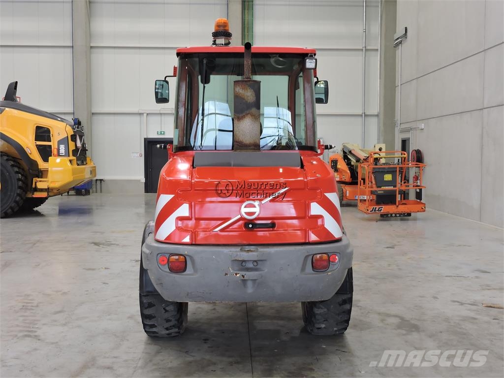 Volvo L25 F + Fork لوادر بعجل