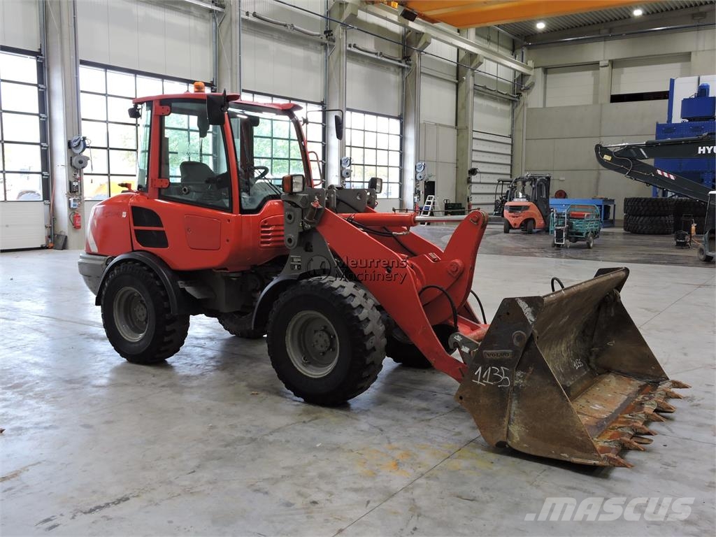 Volvo L25 F + Fork لوادر بعجل