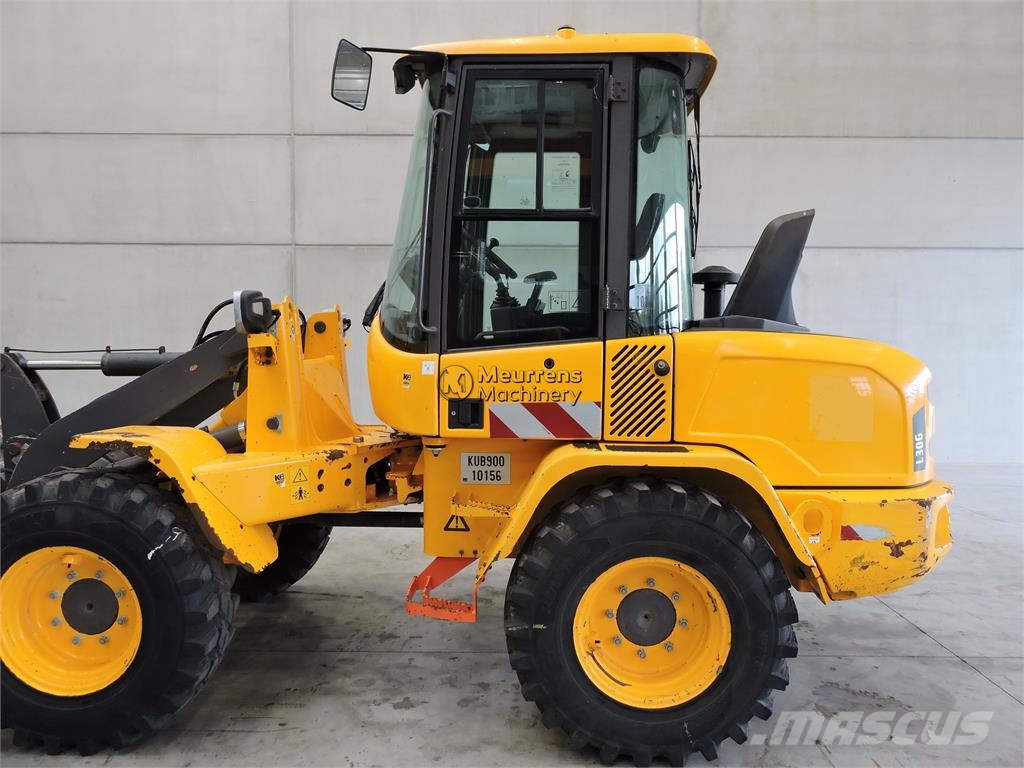 Volvo L30G + Fork Kolesni nakladalci