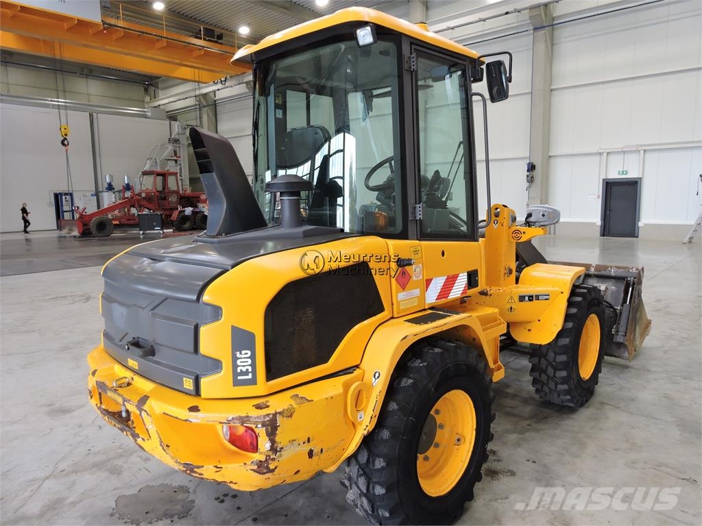 Volvo L30G + Fork Kolesni nakladalci