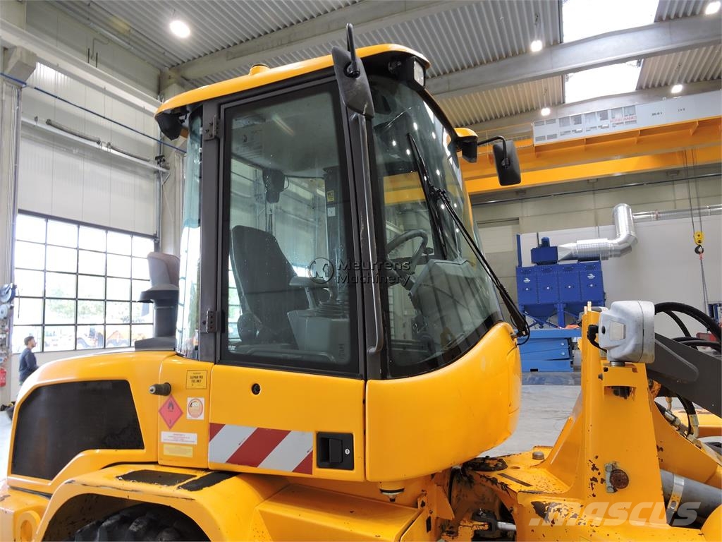 Volvo L30G + Fork Kolesni nakladalci