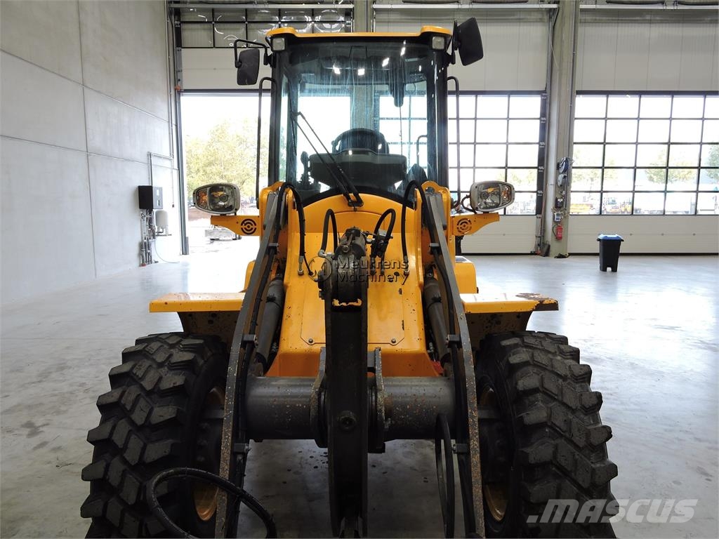 Volvo L30G + Fork Kolesni nakladalci