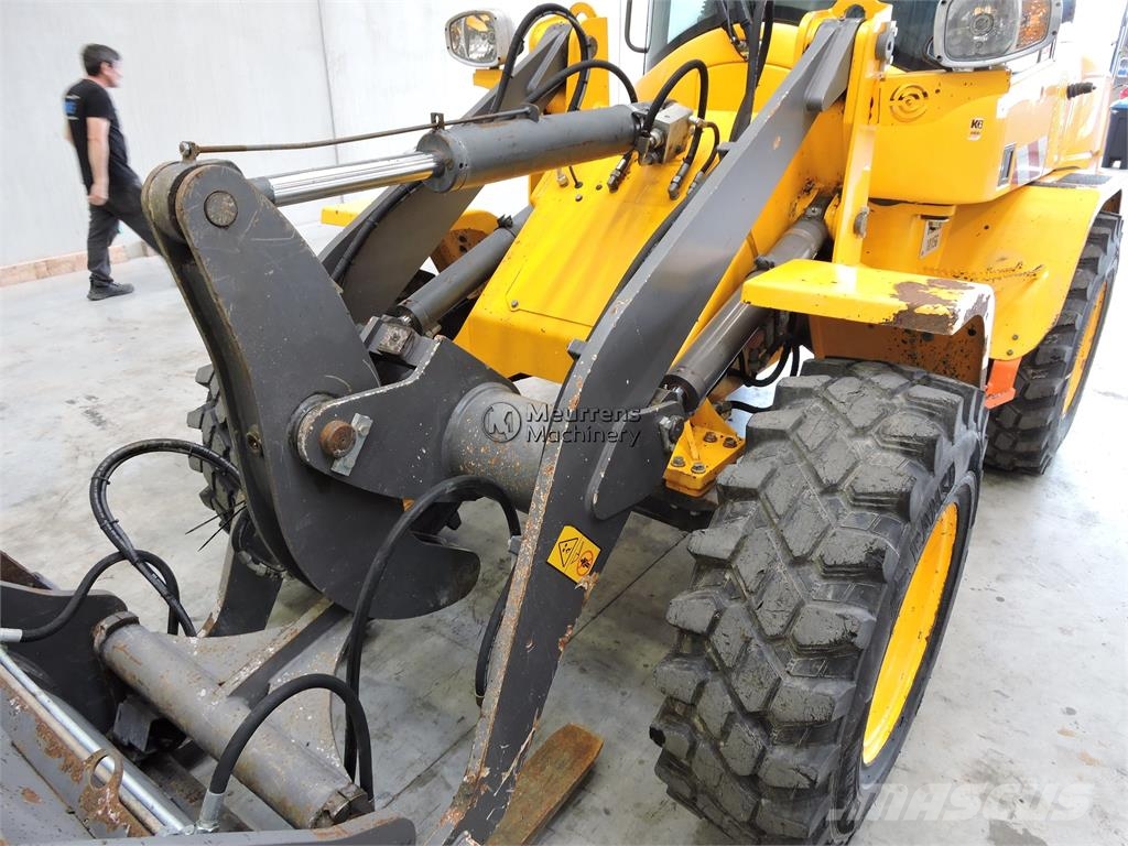 Volvo L30G + Fork Kolesni nakladalci