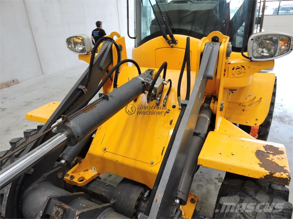 Volvo L30G + Fork Kolesni nakladalci