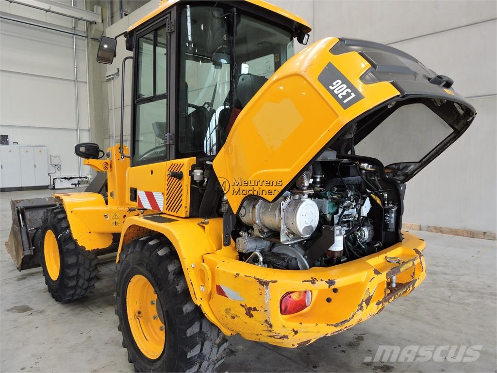 Volvo L30G + Fork Kolesni nakladalci