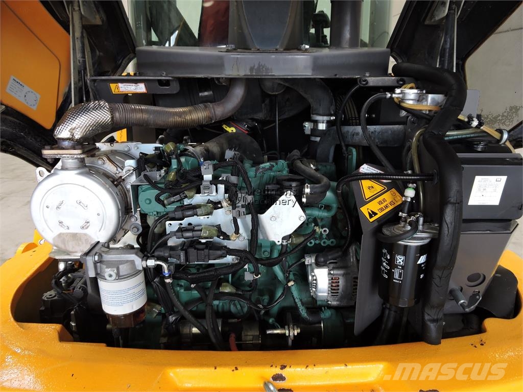 Volvo L30G + Fork Kolesni nakladalci