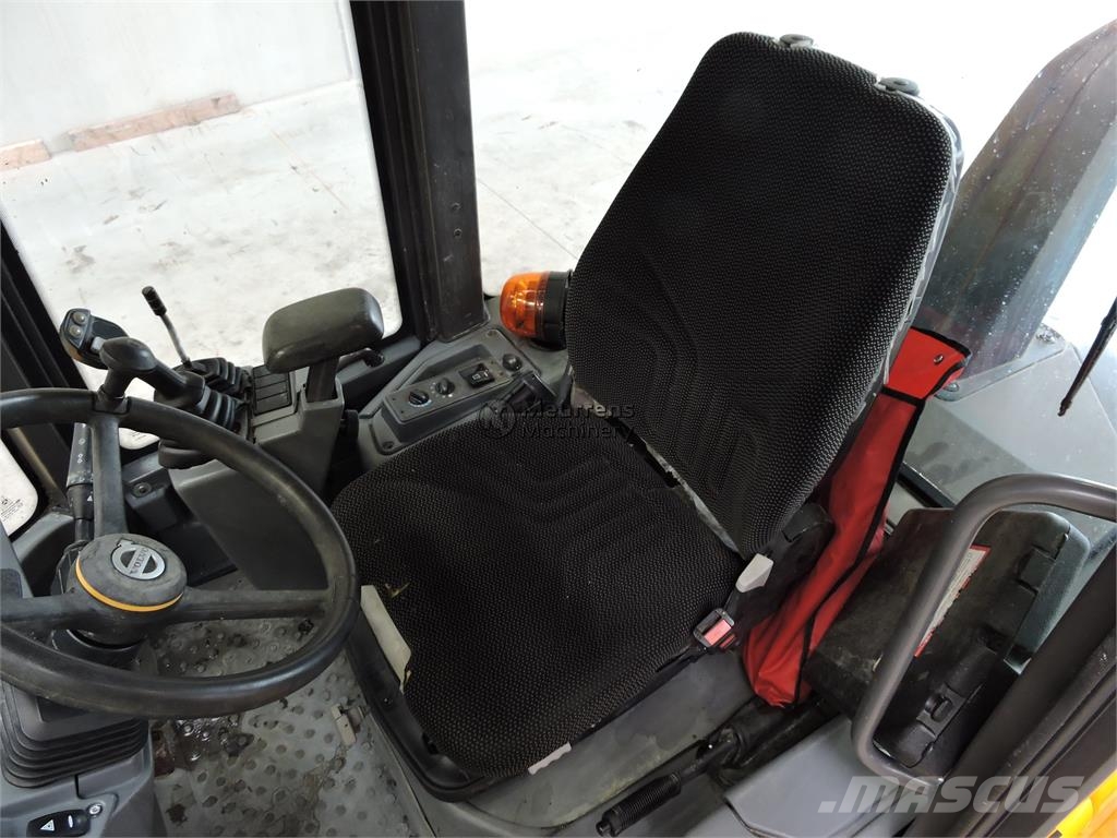 Volvo L30G + Fork Kolesni nakladalci