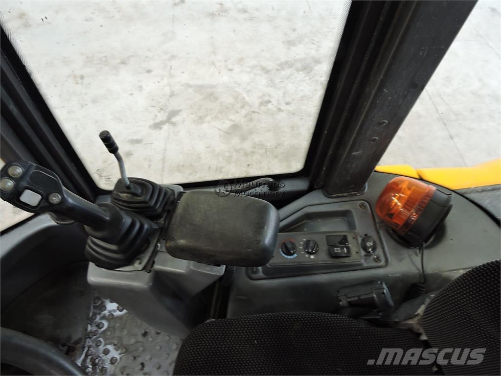 Volvo L30G + Fork Kolesni nakladalci