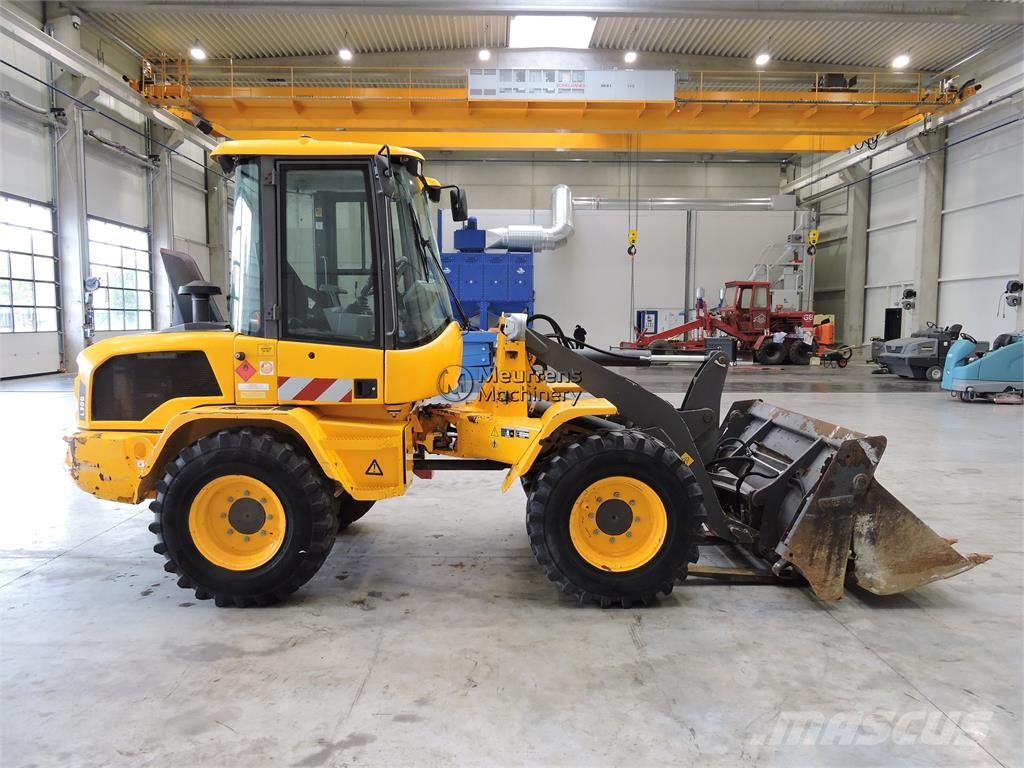 Volvo L30G + Fork Kolesni nakladalci
