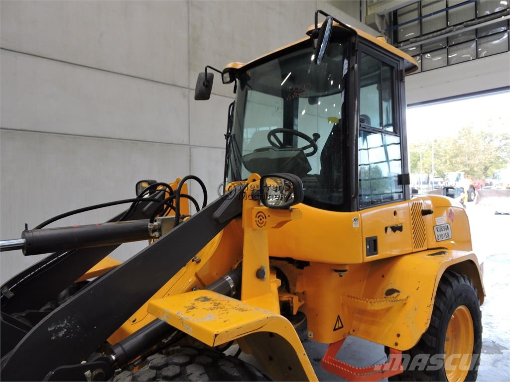 Volvo L30G + Fork Kolesni nakladalci