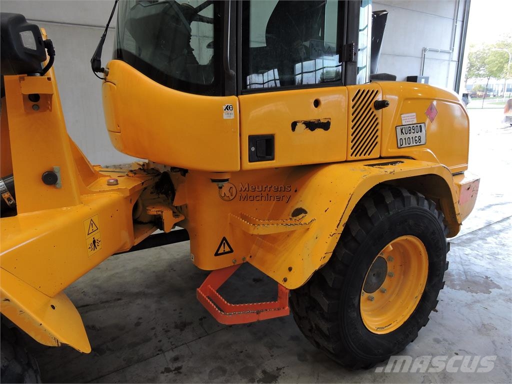 Volvo L30G + Fork Kolesni nakladalci